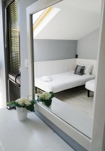 La Piazza Hotel - image 14