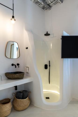 The TownHouse Mykonos - image 2