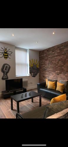 Spacious Shude Hill Apartment With Balcony, Manchester (photo 4)