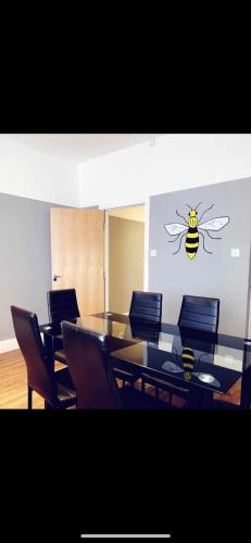 Spacious Shude Hill Apartment With Balcony, Manchester (photo 8)