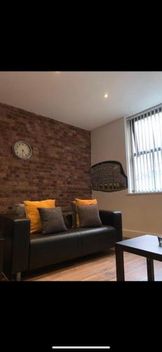 Spacious Shude Hill Apartment With Balcony, Manchester (photo 5)
