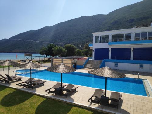 Surf Hotel - image 2