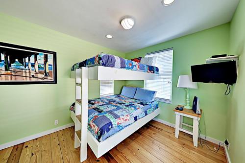 East Avenue Unit 8 Home - image 8