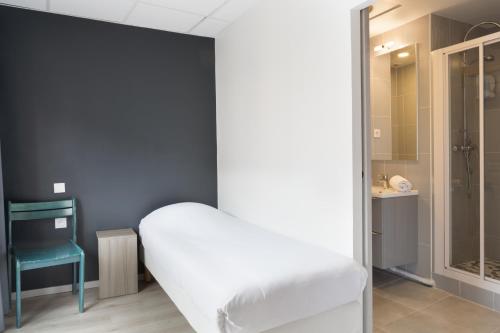 Lille City Hotel - image 4