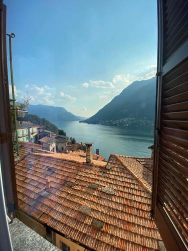  Pinky House in Nesso