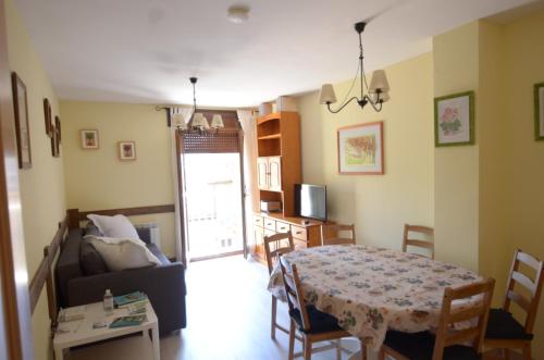  Apartamento Peña Erata, Unterkunft in Biescas