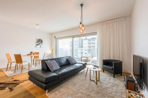 Modern apartment with terrace near the beach