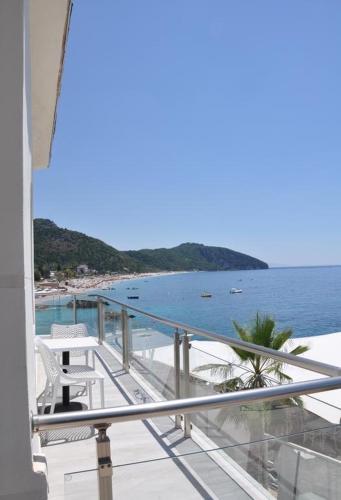 Guesthouse Riviera XH&M Dhermi - image 8