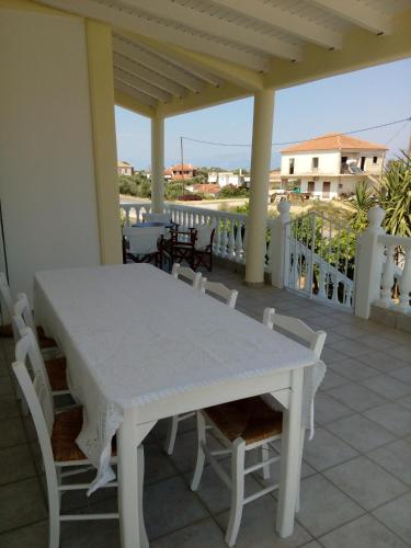 Balcony/terrace, Marinis House in Asini