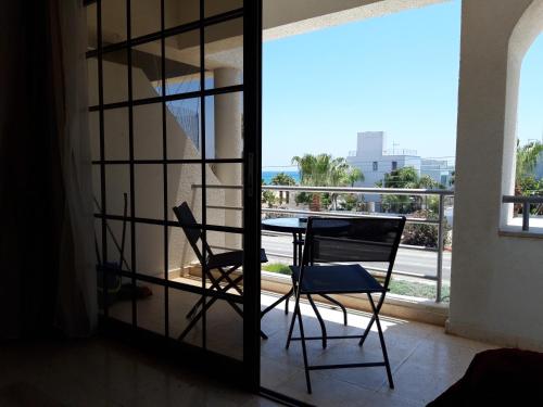 ระเบียง/ชานเรือน, La Veranda Sea View apartments in ไพลา