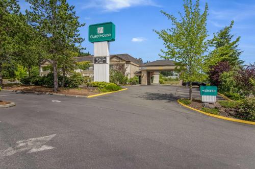 GuestHouse Inn & Suites Poulsbo