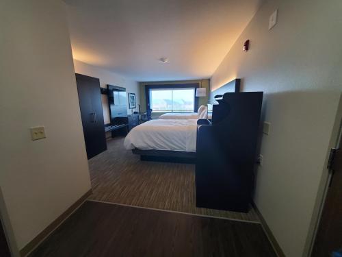 Holiday Inn Express & Suites - Harrisburg S - Mechanicsburg, an IHG Hotel