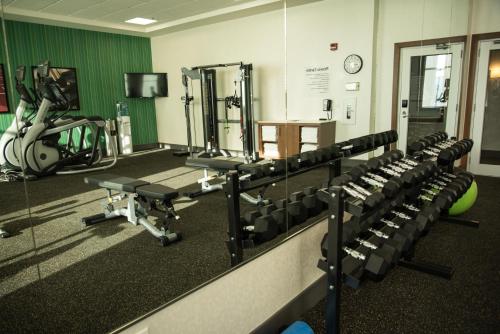 Holiday Inn Express & Suites West Edmonton-Mall Area By IHG - image 2