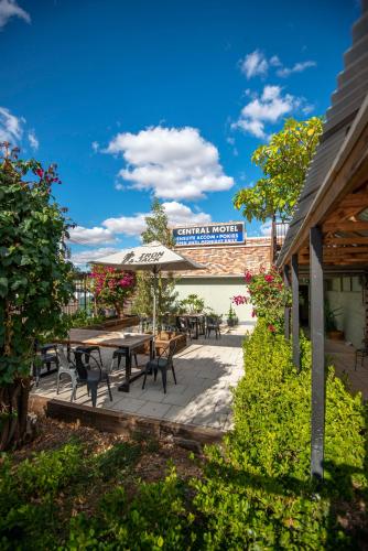 Exterior view of Longreach Most Central Motel
