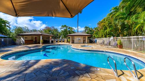 Castle At Maui Banyan - image 3