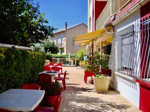 Hôtel Les Myrtes - image 5