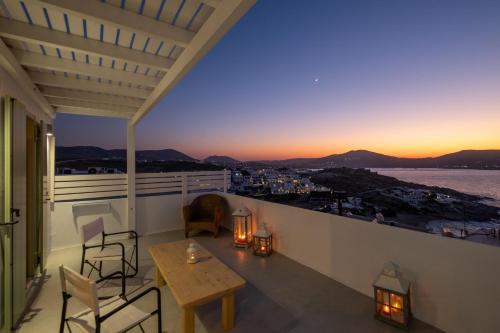 Lorenzo Studios and Suites Paros 4