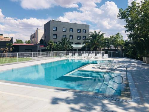 Hotel Parque Real - Tap to explore photos