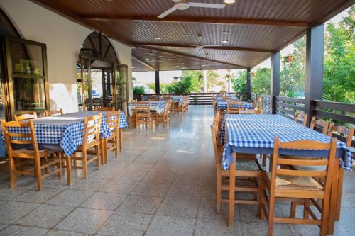 West End Hotel in Peija