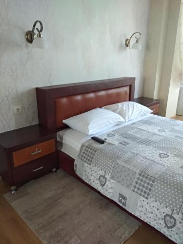 1 queen bed