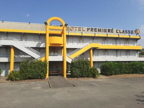 Premiere Classe Carcassonne Hotel de charme Maquens