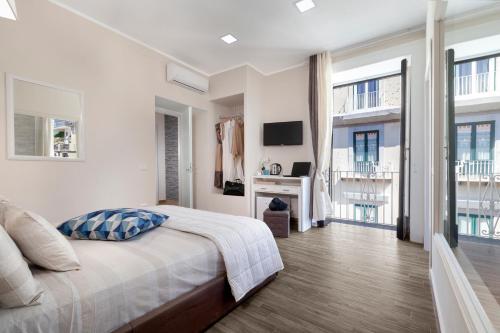 Emma luxury room 5