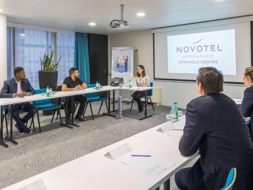 Novotel Grenoble Centre - image 9