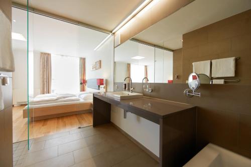 Suite, junior