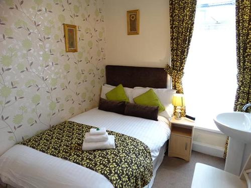Adelphi Guest House - image 5