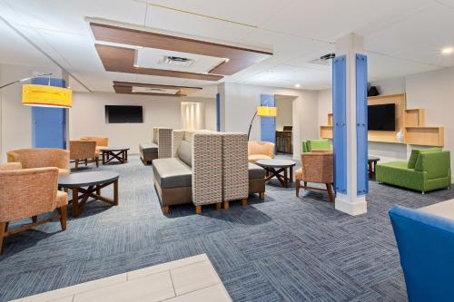 Holiday Inn Express Ft. Lauderdale Cruise-Airport image 15