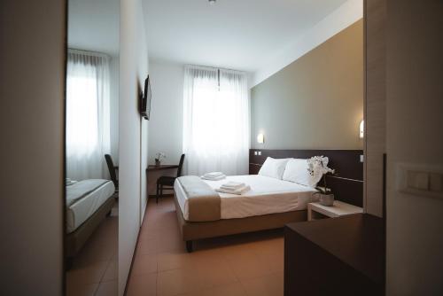 Albergo Commercio - image 9