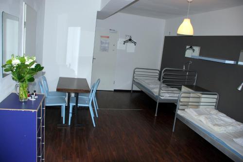Station - Hostel for Backpackers - image 4