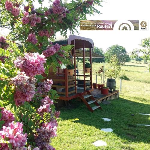 La roulotte d'Elicie Proche du Parc le Pal