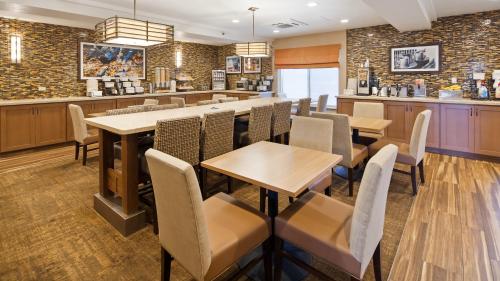 Toit ja joogid, Best Western Plus CottonTree Inn in Idaho Falls (ID)
