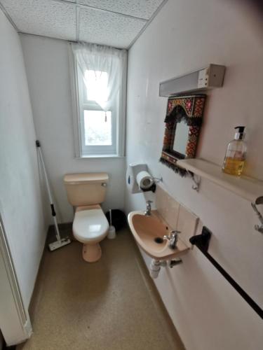 Bukhari Hotel Room Type - Double Room with Private Bathroom