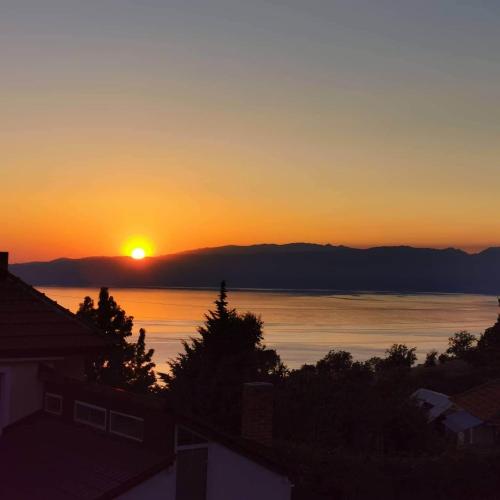 Shoposki Guest House in Elshani