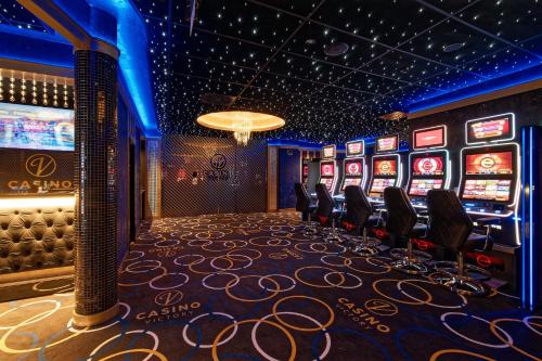 Hotel Victory - image 11