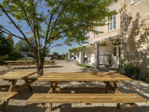 Milton Manor in Milton on Stour