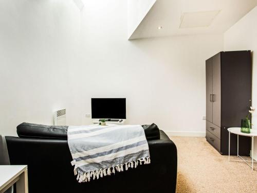 Appealing Studio in Bradford near Forster Square Retail Park - image 7