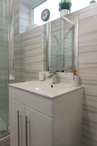 Gorgeous ground floor apartment + free parking, Manchester (zdjęcie 9)