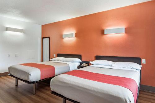 Motel 6-Youngstown OH - image 11