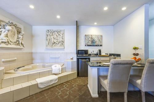 مطبخ, Forest Villas Hotel in بريسكوت