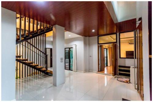 Richly's​ Pool​villa​@Phitsanulok​ in Samo Khae