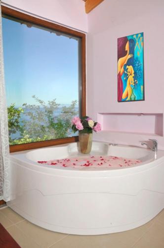 Hotel Mola Room Type - Double Room Deluxe with Spa Bath