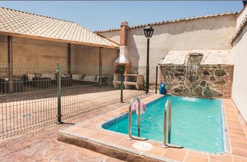 Iekārtas, La Casa de los Dos Rubios in Nava de la Asuncion