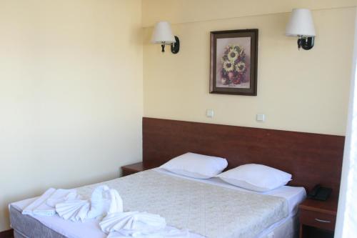 Avenue Hotel