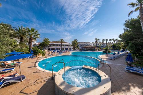 Swimming pool, Sagitario Princesa Playa in Menorca