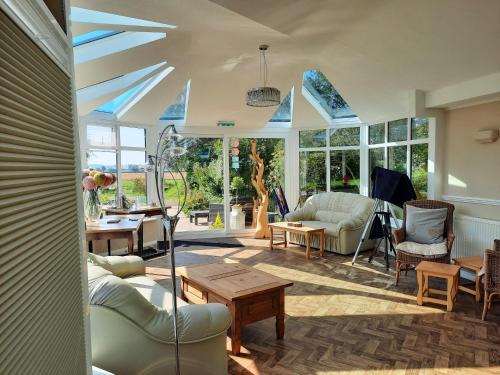 Elmfield House - image 14