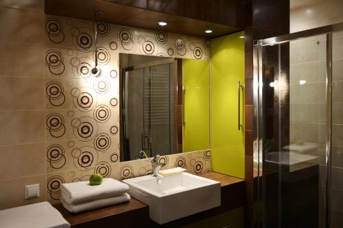 yeehaa hotel phetchaburi road bangkok bangkok thailand th 10400 hotel the designers premier kondae 1