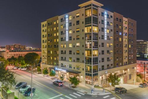 Hyatt House Austin/Downtown